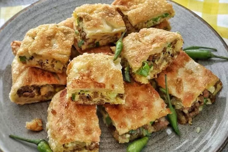 Cara Membuat Martabak Ayam Gurih dan Nikmat ala Rumahan